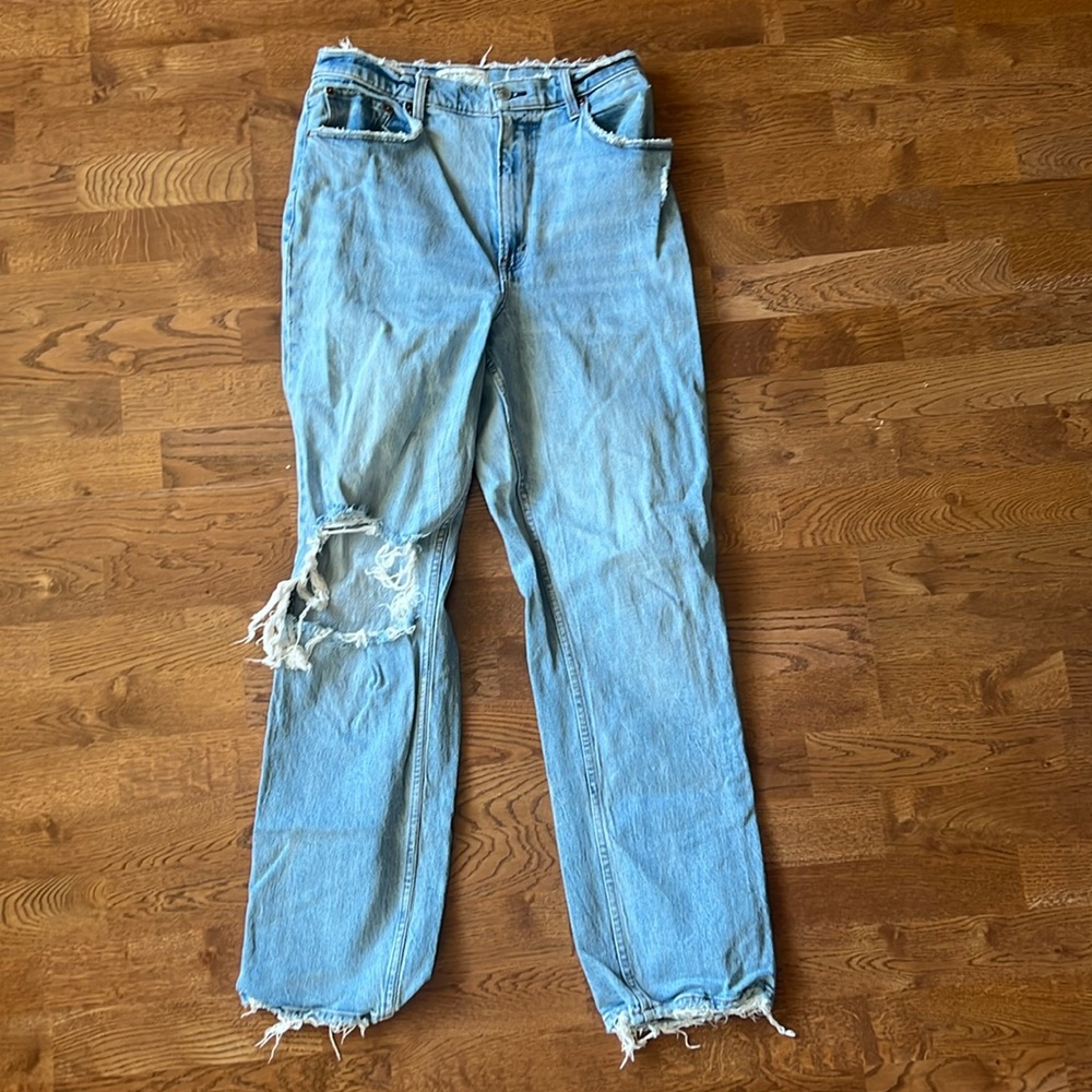 A&F 90’s ultra high rise jeans